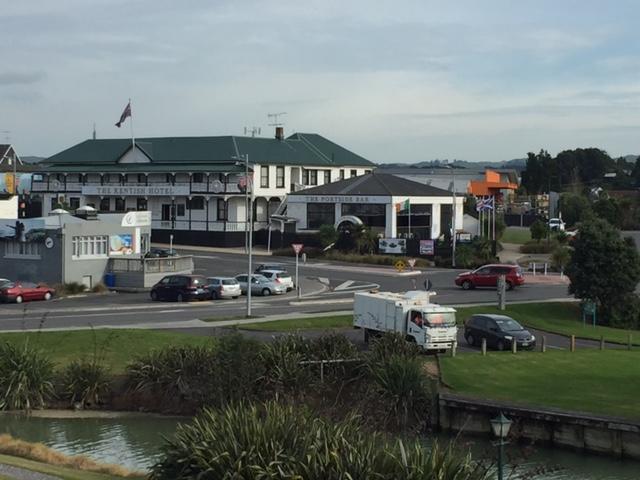 The Kentish Hotel Waiuku Luaran gambar