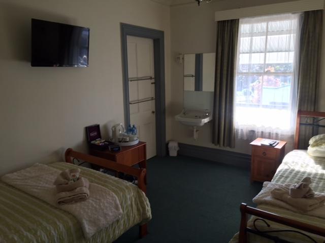 The Kentish Hotel Waiuku Luaran gambar