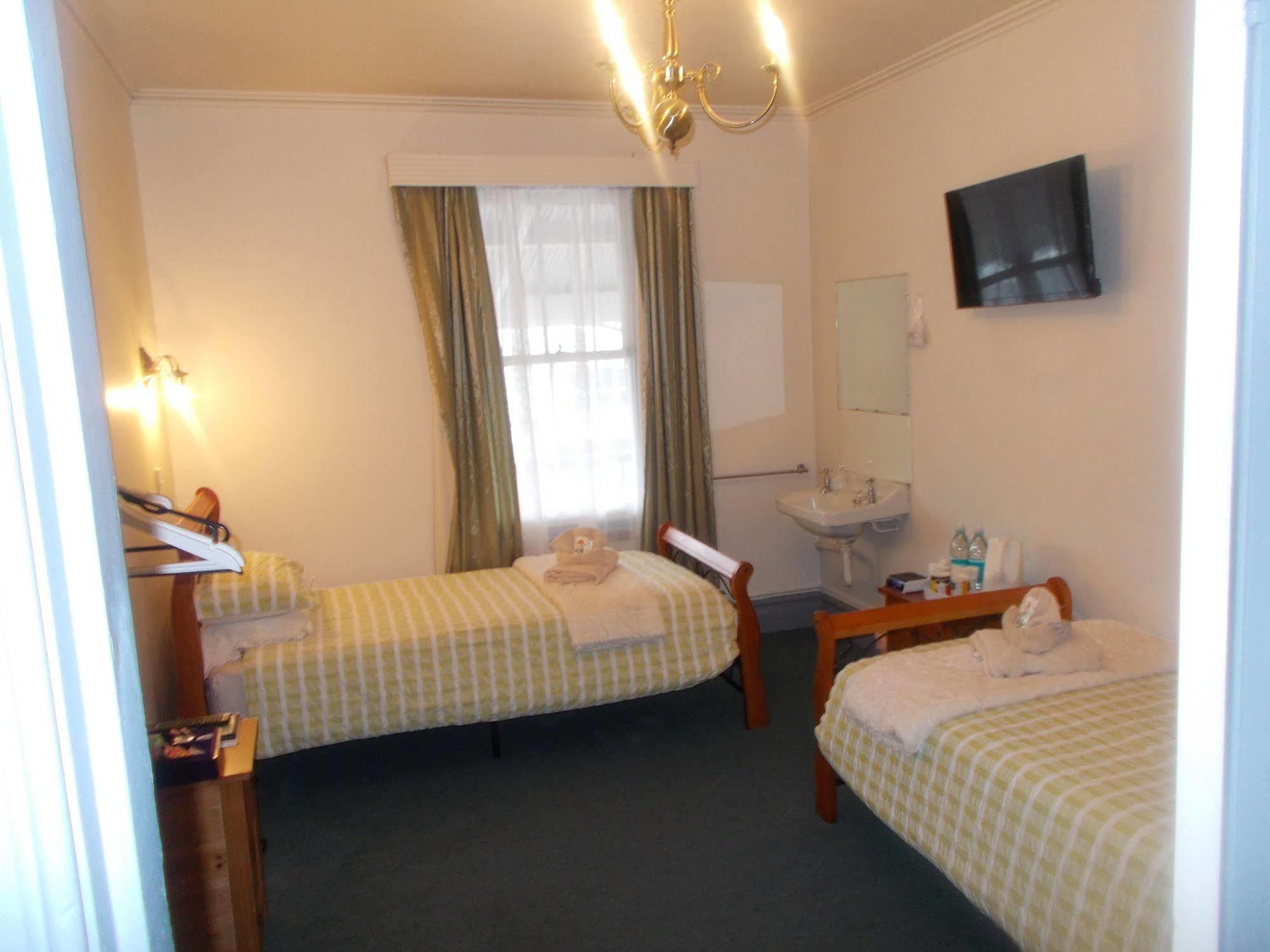 The Kentish Hotel Waiuku Luaran gambar